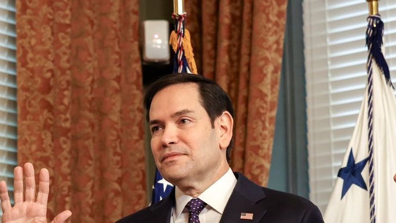O secretário de Estado dos EUA, Marco Rubio, disse que militares fizeram ataque letal a um navio de drogas no sul do Caribe - Reprodução/Instagran/@marcorubio