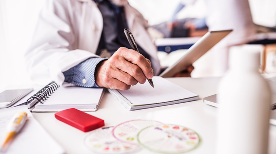 O Dia do Endocrinologista é uma oportunidade para valorizar esses profissionais que desempenham papel fundamental na saúde hormonal - Foto: Envato Elements