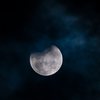 O eclipse, que terá início às 12h, será transmitido ao vivo pelo canal do YouTube do Observatório Nacional - Envato
