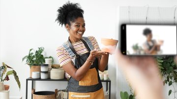 Pequenos e médios empreendedores que não investirem em presença nas redes sociais vão perder espaço ou nem serem percebidos - Envato