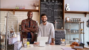 Do ponto de vista setorial, as empresas do setor de Serviços lideram a pesquisa - Envato