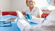 Apesar de ser um grande vilão da saúde cerebral e cardiovascular, colesterol alto é totalmente controlável, destaca especialista - Envato