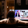 Mais da metade dos brasileiros consultados (51%) no levantamento  já passou a madrugada assistindo a séries - Foto: Envato Elements