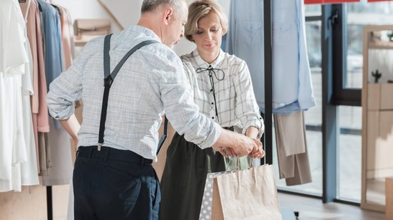 A oficina consiste numa dinâmica educativa que, por meio de atividade lúdica, visa a atrair a atenção desse público, principalmente no tocante às práticas de mercado - Envato