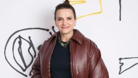 O documentário, que marca a estreia de Juliette Binoche como diretora, explora a essência da criação artística, a vulnerabilidade envolvida e seu impacto transformador - Divulgação/Instagran/@juliettebinoche