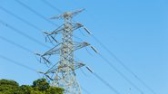 Um dos requisitos para o corte está relacionado aos limites de escoamento de energia nas linhas de transmissão - Envato