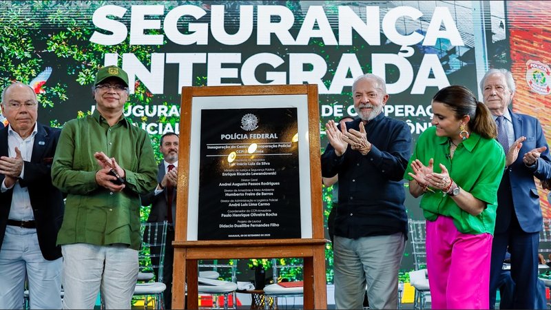 O chanceler Mauro Vieira, Gustavo Petro, Lula, e María José Pinto na inauguração do Centro de Cooperação Policial Internacional da Amazônia - Ricardo Stuckert / PR