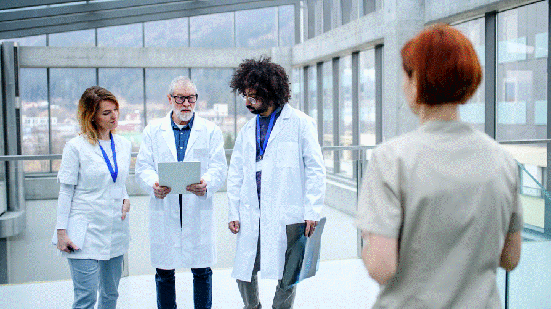 O programa será implementado em atendimentos realizados por estabelecimentos hospitalares e clínicas privadas - Envato