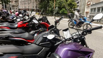 A medida envolvendo mototáxis é provisória e atendeu pedido feito pela Confederação Nacional de Serviços (CNS) - Paulo Pinto/Agência Brasil