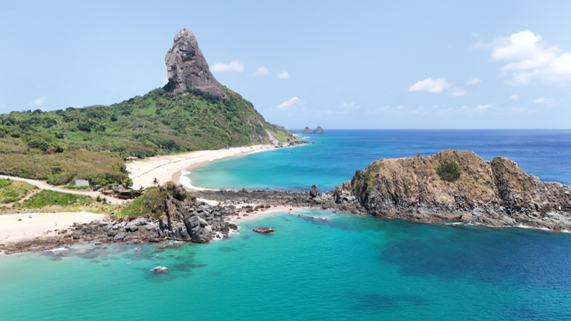 A pesquisa mostrou que o turismo de sol e praia segue imbatível, concentrando 62% das preferências - Foto: Envato Elements