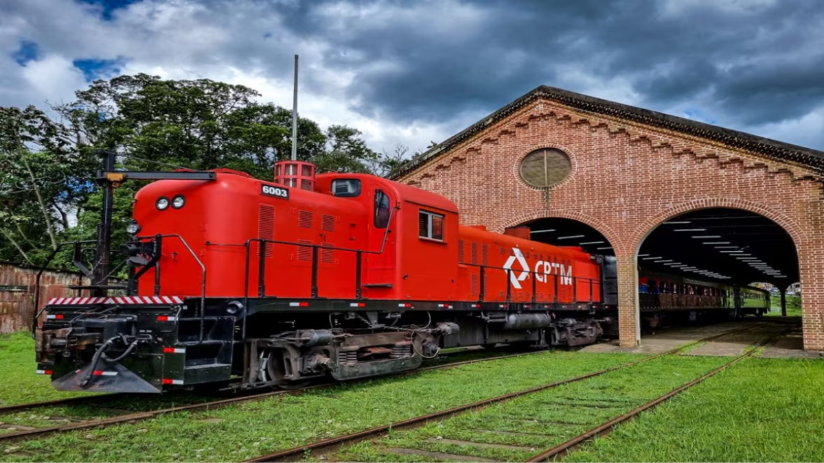 A bordo de vagões da década de 1960, os passageiros viajam do coração da capital até a charmosa vila inglesa de Santo André - Foto: Divulgação/CPTM
