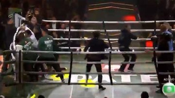 Segundo Popó, a confusão começou quando Werdum, que fazia parte do corner de Wanderlei, invadiu o ringue junto com o filho do lutador - Reprodução / TV Globo