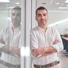 A idade média dos contratados do C-level, segundo o estudo 2025 Board Monitor, caiu de 58 anos, em 2021, para 54 anos, em 2024 - Envato
