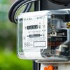 Decisão de adotar a bandeira tarifária vermelha patamar 1 terá impacto na conta de luz; em setembro, vigora o patamar 2 - Envato