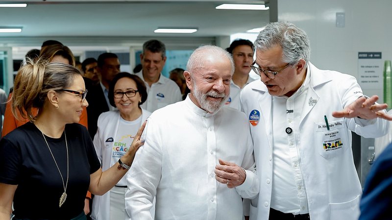 Presidente da República, Luiz Inácio Lula da Silva, durante visita ao Hospital Universitário de Brasília, neste sábado (13) - Ricardo Stuckert / PR