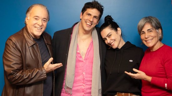 Cláudio e Helena vivem uma nova fase da vida com a filha Bia (Cleo Pires), asada com Aquiles (Rafael Infante) - Divulgação/Instagran/@cleo
