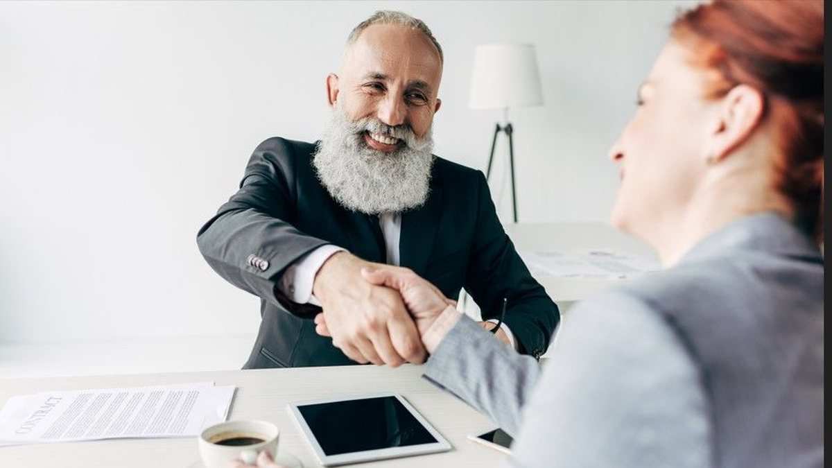 Na entrevista, é importante apresentar exemplos concretos e evidenciar flexibilidade e capacidade de aprender novas habilidades - Envato