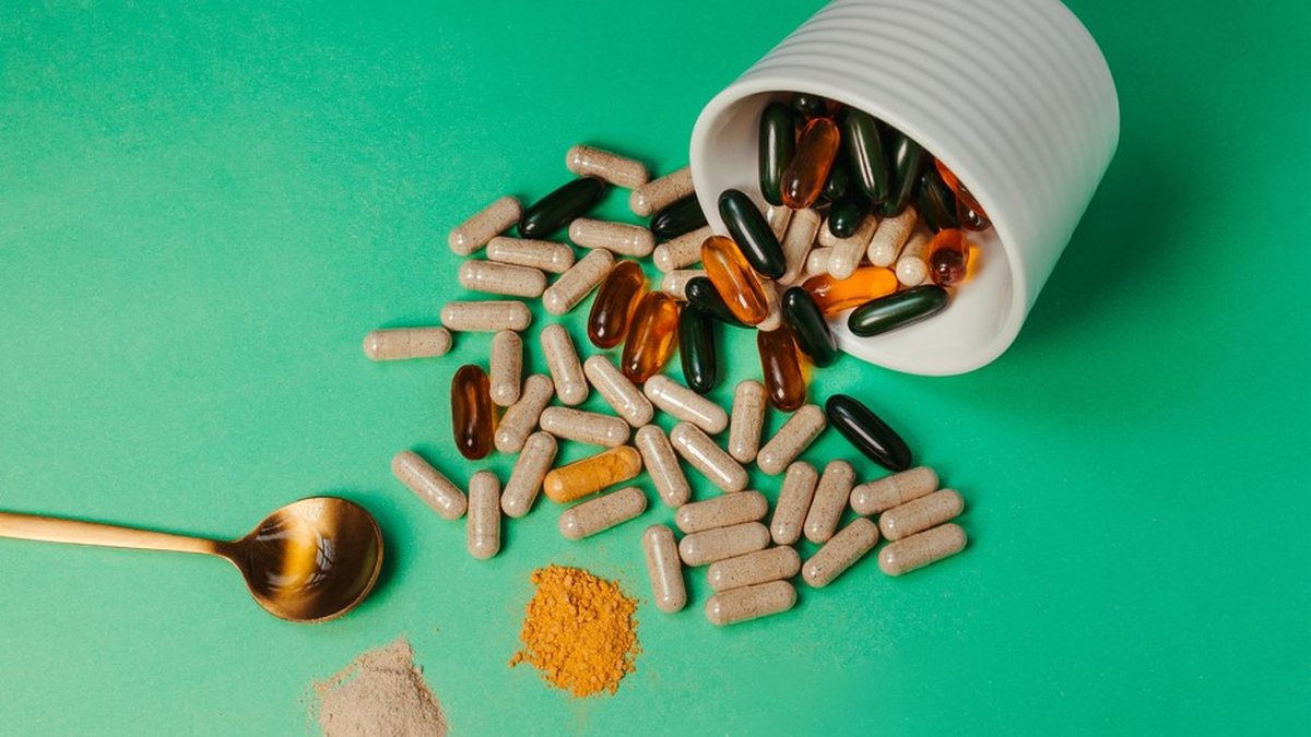 Para a FarmaBrasil, sem a norma plenamente aplicada, há risco de suplementos sem qualidade cheguem ao consumidor - Envato