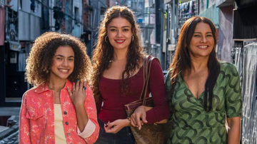 A história central acompanha três gerações de mulheres unidas por um mesmo destino: a maternidade precoce - Foto: reprodução arquivo Globo