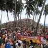 Os manifestantes carregam faixas com dizeres como “Congresso inimigo do povo” - San JR/Uai Foto/Estadão Conteúdo