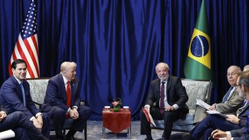 Luiz Inácio Lula da Silva durante encontro com Donald Trump durante o 47ª Cúpula da Associação de Nações do Sudeste Asiático - ASEAN em Kuala Lampur, Malásia - Ricardo Stuckert / PR