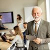 Estudo feito com mais 16.000 profissionais de todo o País mostrou que os 60+ alcançaram maior pontuação, seguidos pelos 50+ - Envato