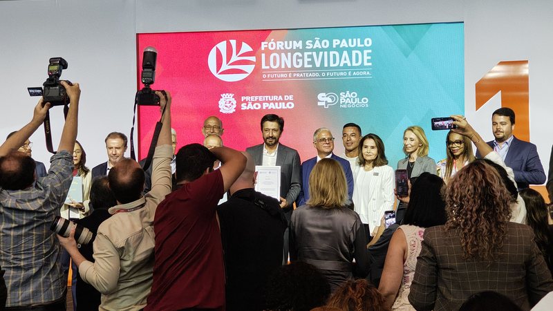 Prefeito Ricardo Nunes durante o reconhecimento de São Paulo como Cidade Amiga do Idoso, no 7º Fórum da Longevidade - Felipe Cavalheiro/Viva