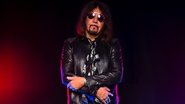 Ace Frehley, ex-guitarrista da banda Kiss, estava internado e respirava por aparelhos; quadro foi causado por queda em seu estúdio - Reprodução Instagram / @acefrehleyofficial