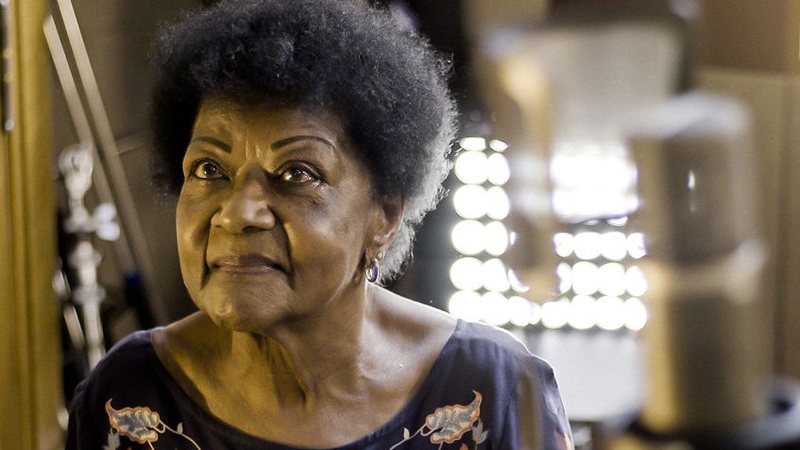 Nascida no Méier (RJ), Alaíde segue firme com parcerias e homenagens junto de amigas que também se aproximam dos 90 anos - Divulgação: Teatro Iguatemi
