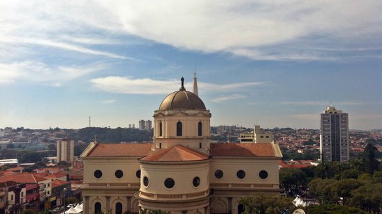 Americana é uma das sugestões; mas antes de decidir pela mudança, a recomendação é viver 3 meses na cidade escolhida - Ana Paula Hirama