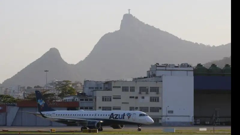 Muitos passagerios ainda estão sem previsão de retornar ao Brasil - Agência Brasil