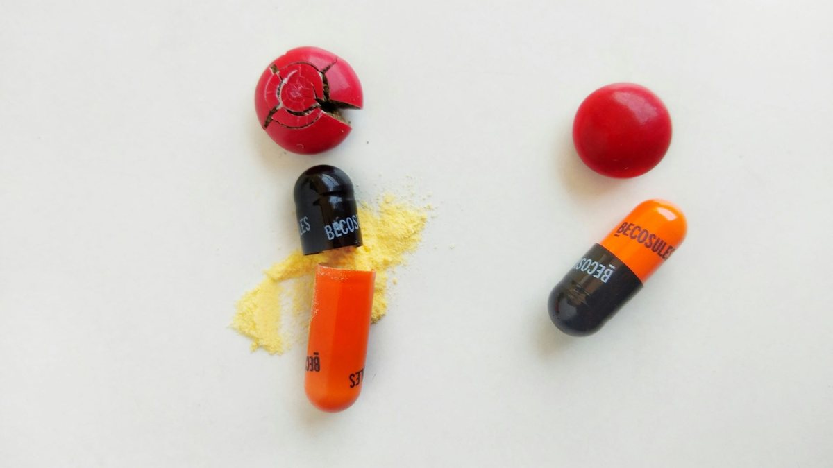 Policia  apreendeu remédios e mais de 5 mil produtos e embalagens adulteradas acondicionadas em caminhões interceptados - Envato Elements