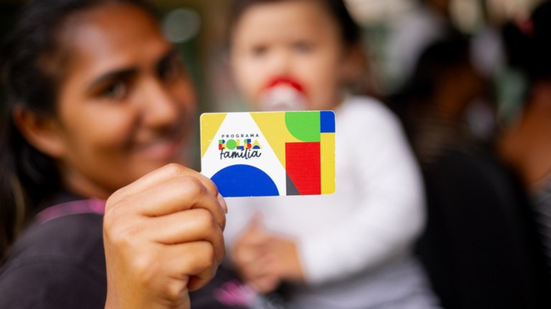 O Bolsa Família garante um valor mínimo de R$ 600 por núcleo familiar - Foto: reprodução Agência Gov