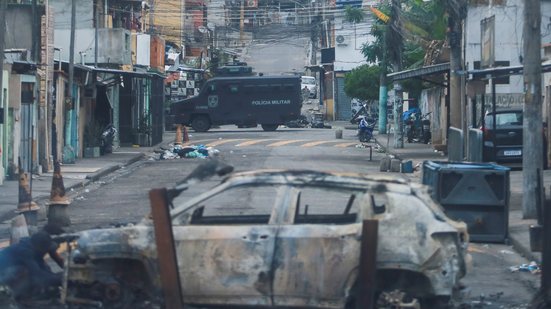 Batizada de "Operação Contenção", a ação visa capturar lideranças criminosas do Rio e de outros Estados e combater a expansão territorial do Comando Vermelho. - PEDRO KIRILOS/ESTADÃO CONTEÚDO