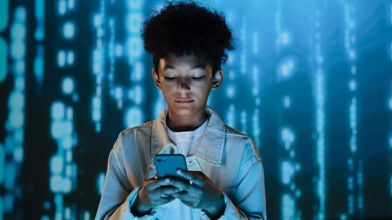 De acordo com a pesquisa, 92% dos brasileiros entre 9 e 17 anos acessam a internet - Pexels