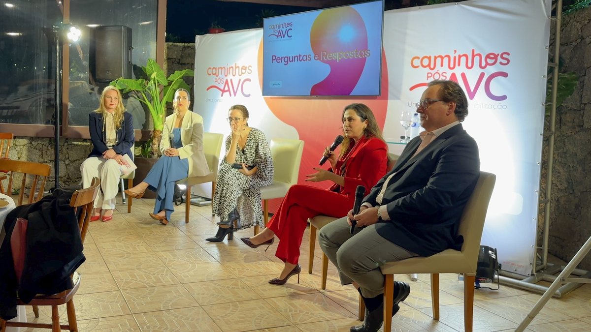 Em coletiva de imprensa, médicos especialistas em recuperação pós-AVC falaram sobre cuidados necessários dos pacientes - Divulgavação/Ipsen