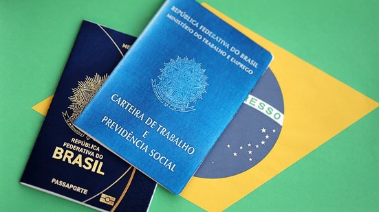 Acordos facilitam aposentadoria de quem trabalhou no Brasil e no exterior - Envato