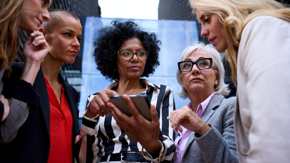 Especialistas lançam Power in Menopause, iniciativa para exigir ações coordenadas de saúde pública globalmente - Envato