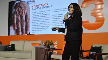 Doutora em Ciência Política e especialista em Política de Cuidados e Gênero, Symone Bonfim apresentou painel sobre inclusão digital - Manuela França/Viva