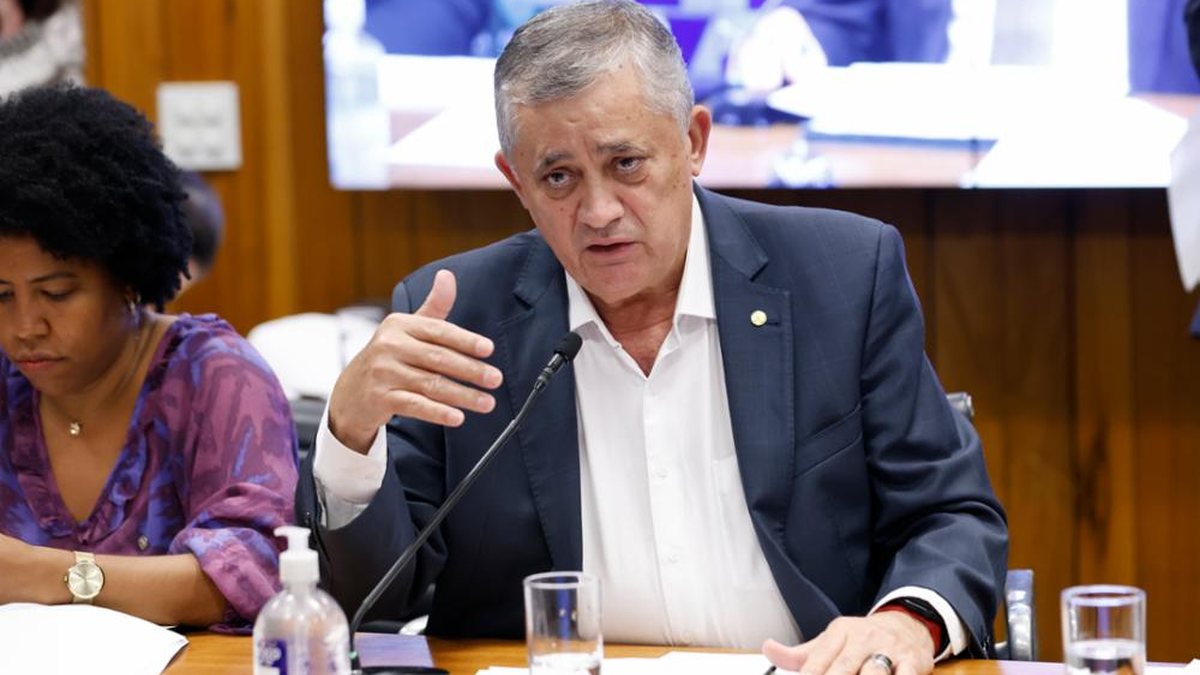 Sem a MP alternativa ao IOF,  José Guimarães (PT-CE) prevê corte linear no orçamento, atingindo também emendas parlamentares - Marina Ramos/Câmara dos Deputados