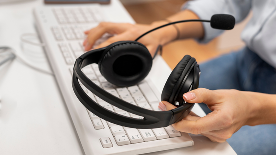 Oito em cada dez clientes perdem a paciência ao serem obrigados a repetir dados já informados - Foto: Freepik