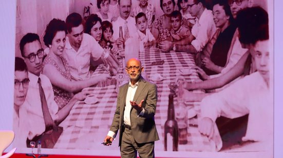 Kalache recorda que, antes, o crescimento das famílias era um movimento horizontal, com núcleos mais numerosos - Foto: Divulgação