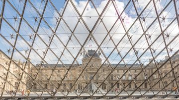 Museu do Louvre foi roubado neste domingo, em pleno dia, por volta de 9h30 - Divulgação
