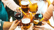 O metanol é um tipo de álcool industrial extremamente tóxico para o organismo - Foto: Envato Elements