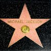 Os herdeiros de Michael Jackson já receberam US$ 3,5 bilhões desde a morte do cantor em 2009, de acordo com a Forbes - Adobe Stock
