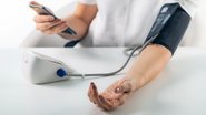 Se você não é hipertenso, mas identificou pressão alta, o primeiro ponto é repousar, explica especialista - Foto: Envato Elements