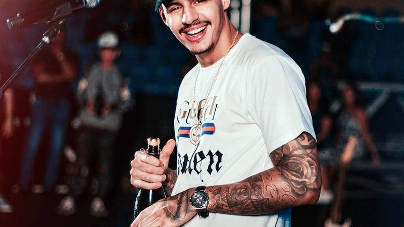 Rapper Hungria recebeu alta hospitalar no último domingo, 5, após ficar internado por cerca de três dias - Reprodução Instagram