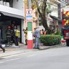 Bombeiros trabalham na frente do restaurante, cujo mezanino desabou; a queda da estrutura ainda será investigada - MARCELO ESTEVãO/THENEWS2/ESTADÃO CONTEÚDO