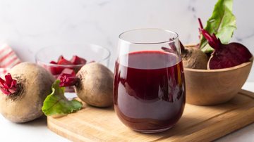 Durante o experimento, todos receberam tanto o suco concentrado de beterraba quanto uma versão placebo, sem nitrato - Foto: Envato Elements