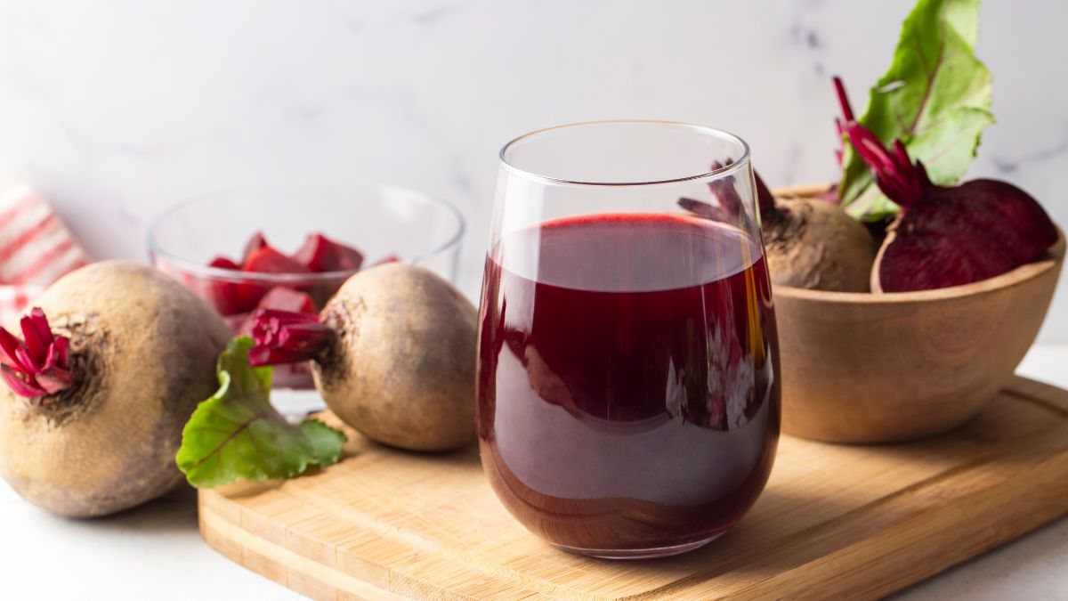 Durante o experimento, todos receberam tanto o suco concentrado de beterraba quanto uma versão placebo, sem nitrato - Foto: Envato Elements